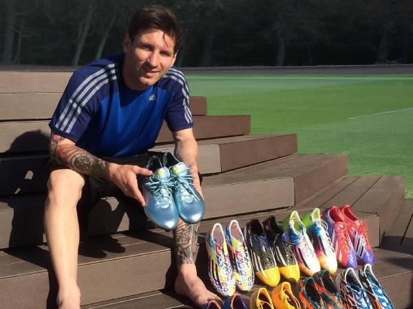 Giày Messi - Vũ khí lợi hại giúp M10 tỏa sáng trên sân
