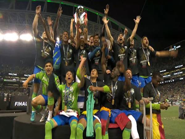 Có bao nhiêu đội tham dự Copa Libertadores?