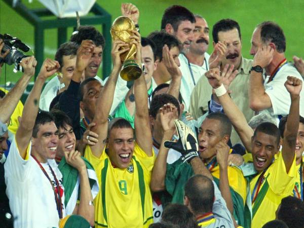 Khám phá đội hình Brazil 2002 vô địch World Cup vĩ đại