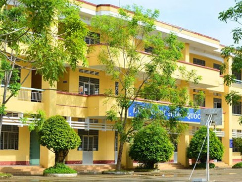 Nằm mơ thấy trường học là điềm gì