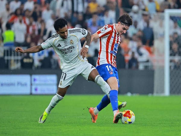 Barcelona và tham vọng kế thừa thời đại Lewandowski Barcelona và tham vọng kế thừa thời đại Lewandowski