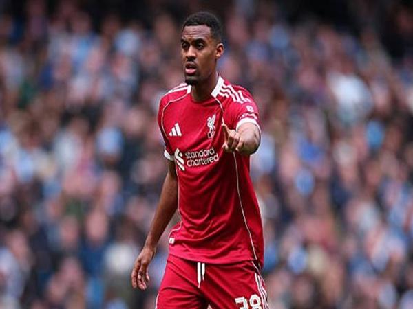 Liverpool thiếu “công nhân” ở tuyến giữa